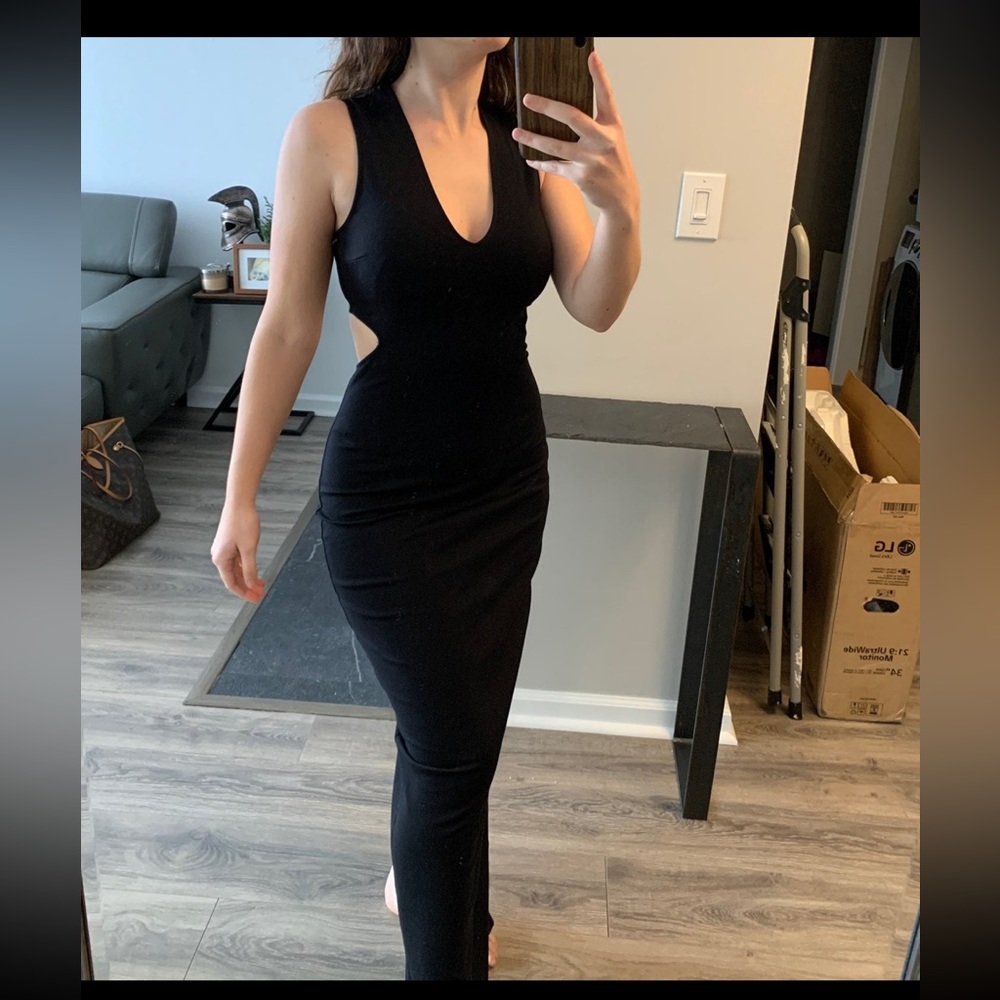 Bodycon maxi with open back